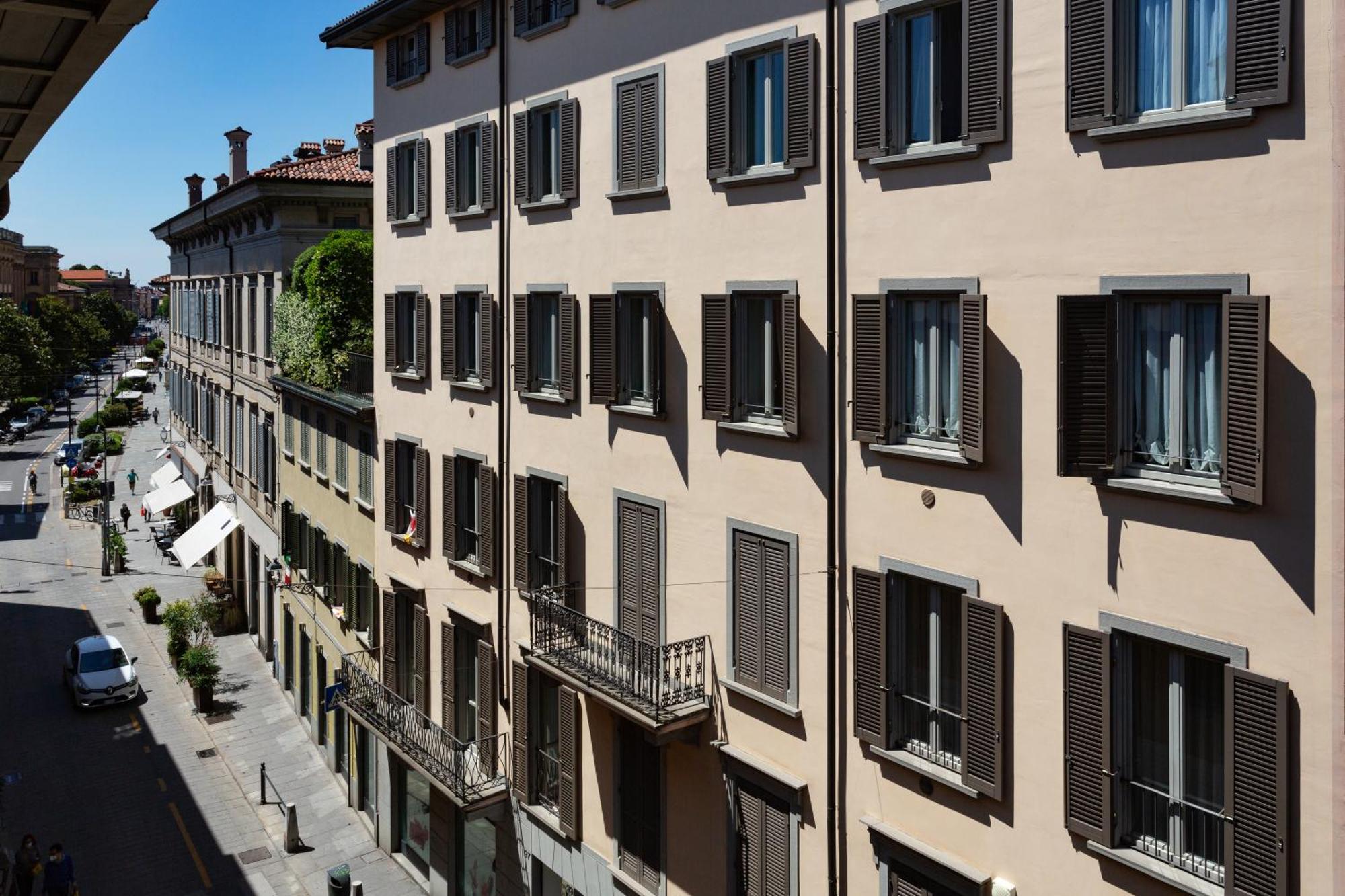 La Castellana Apartment Бергамо Екстериор снимка