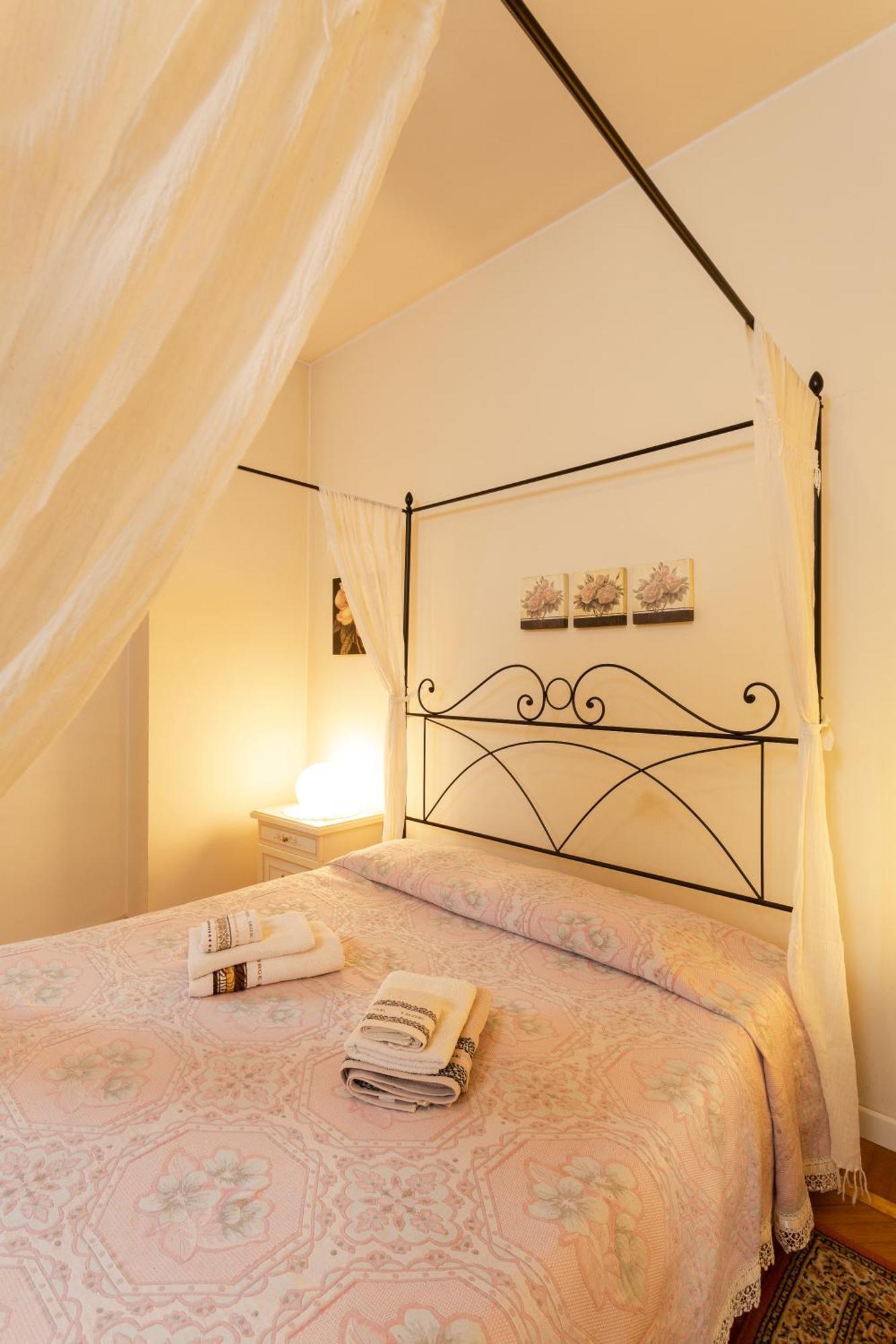 La Castellana Apartment Бергамо Екстериор снимка