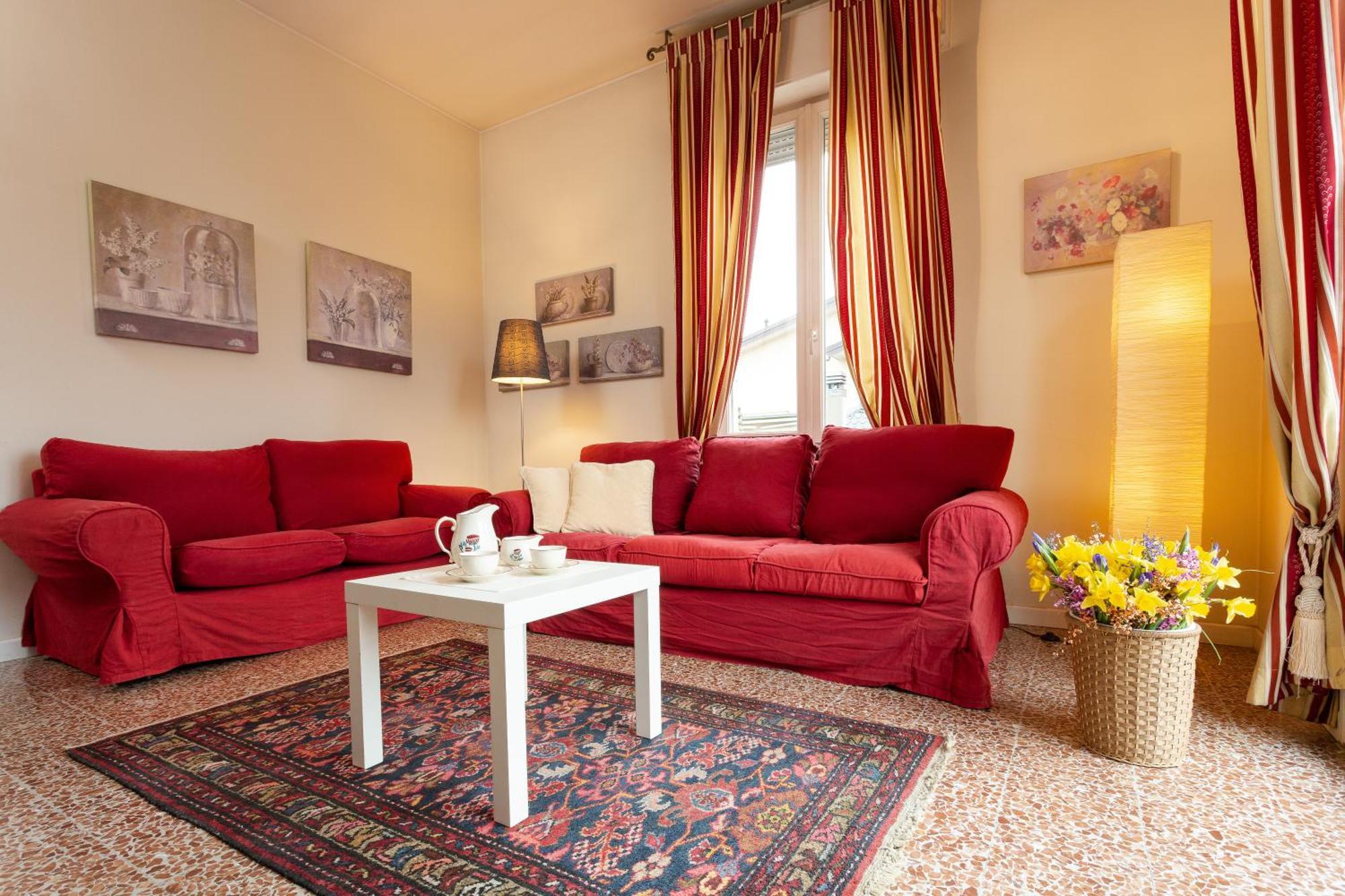 La Castellana Apartment Бергамо Екстериор снимка