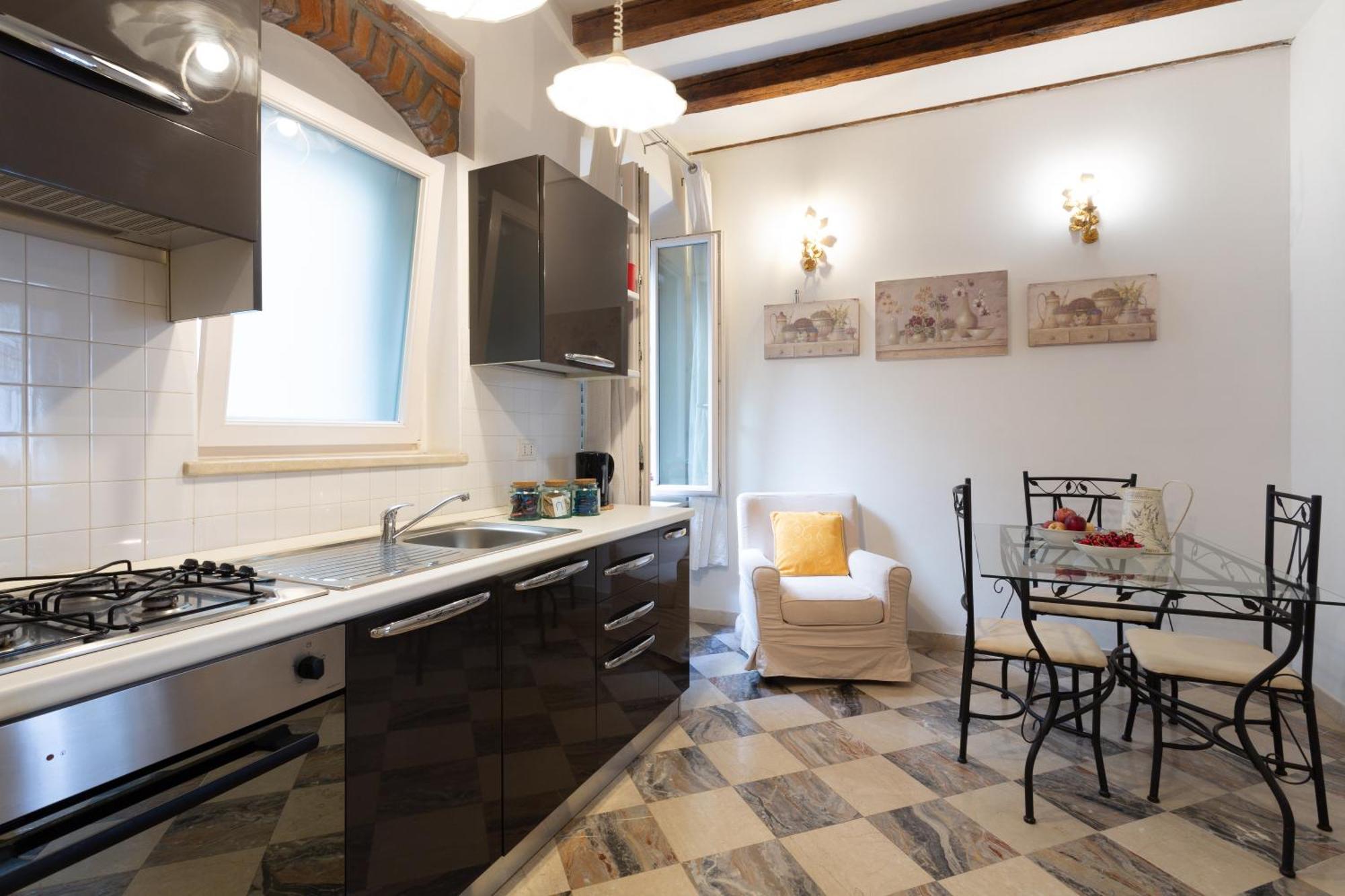 La Castellana Apartment Бергамо Екстериор снимка