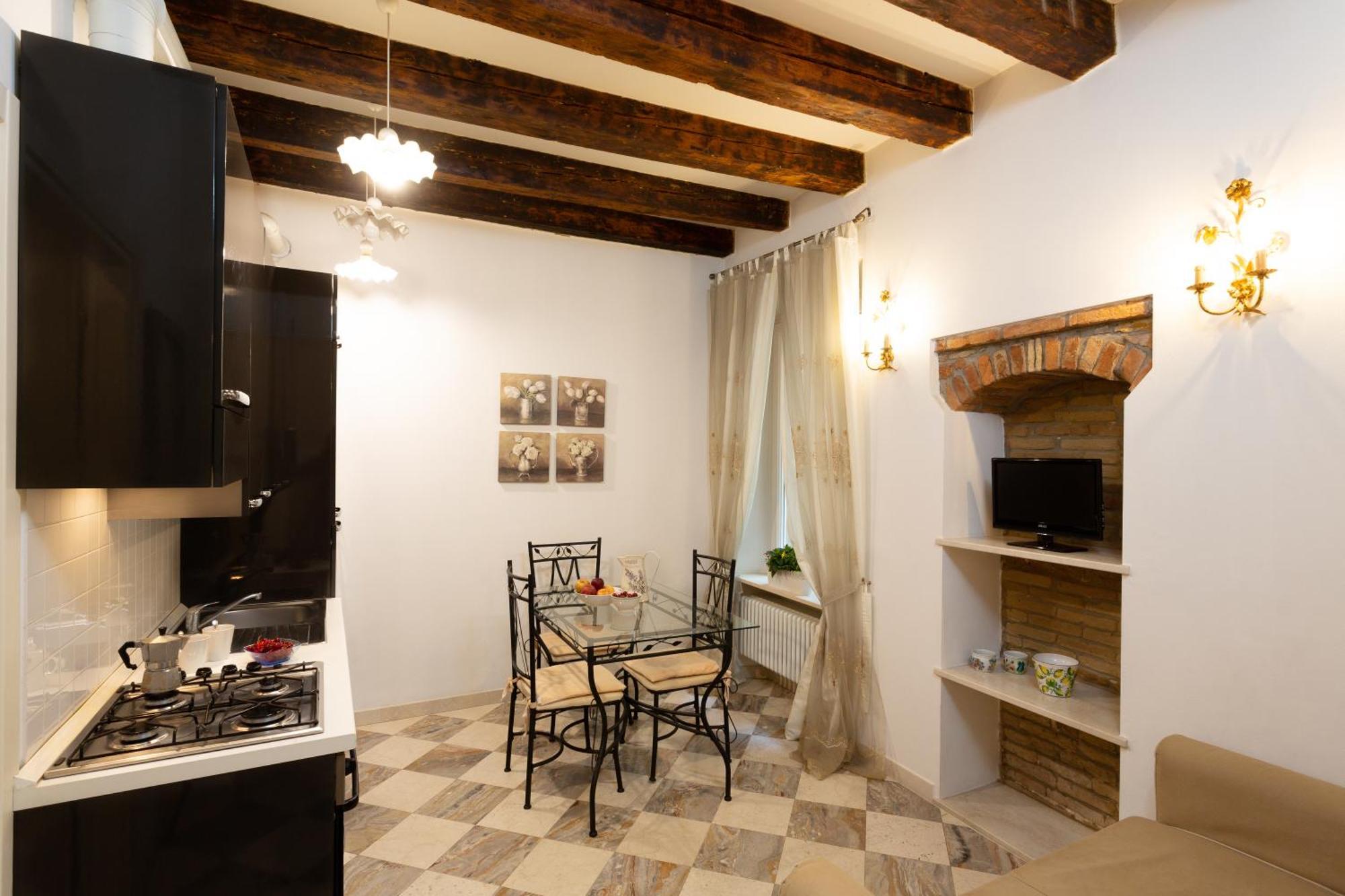 La Castellana Apartment Бергамо Екстериор снимка