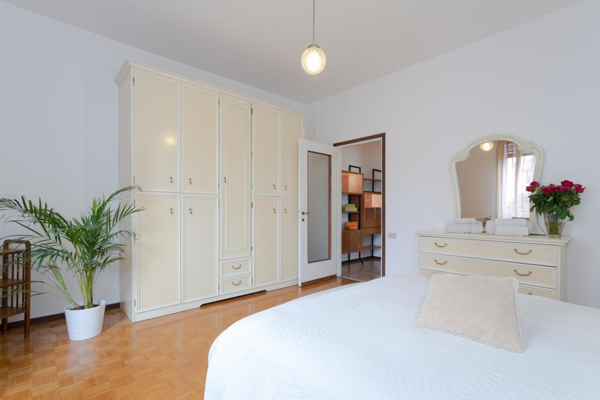 La Castellana Apartment Бергамо Екстериор снимка