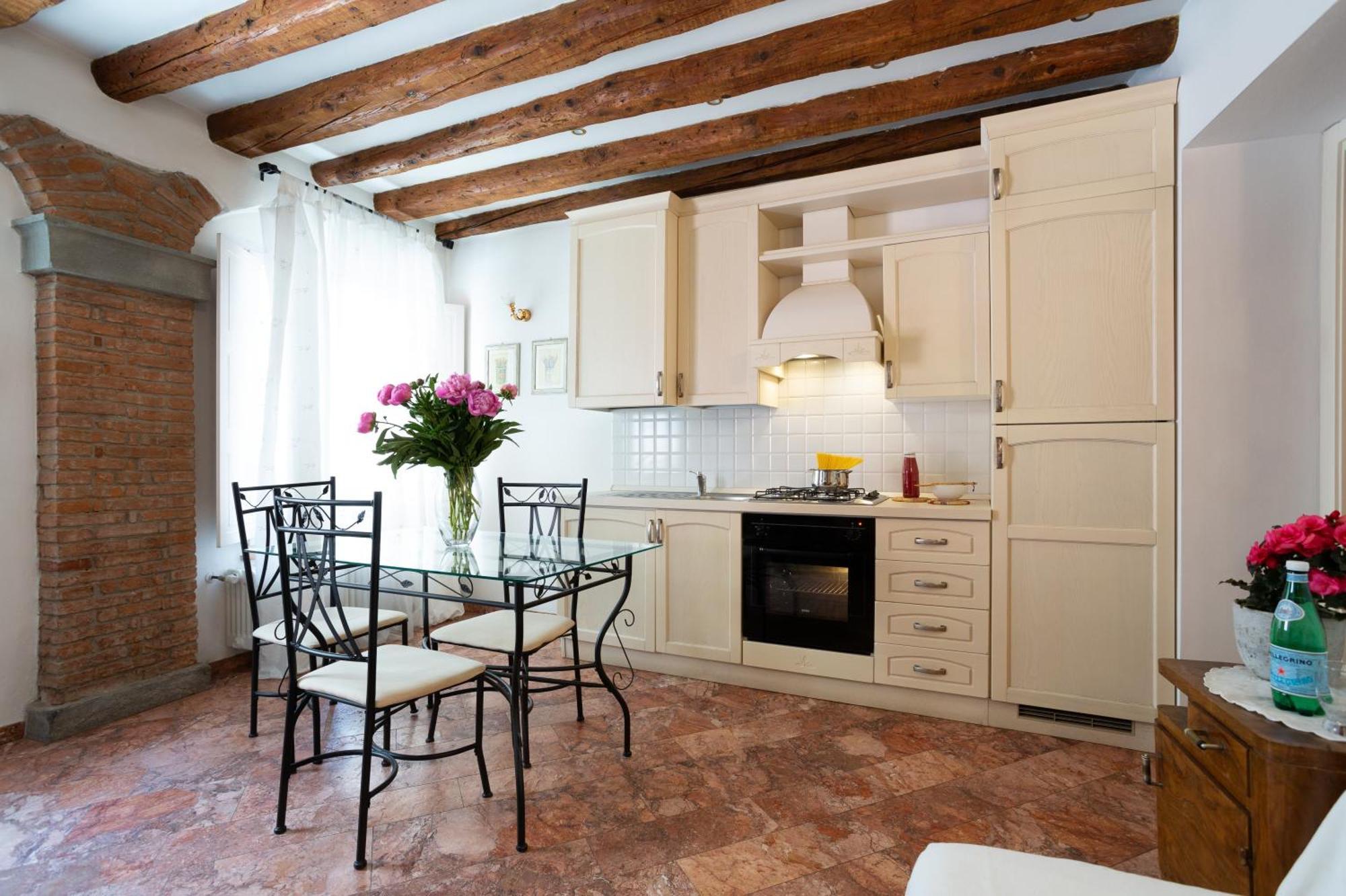 La Castellana Apartment Бергамо Екстериор снимка